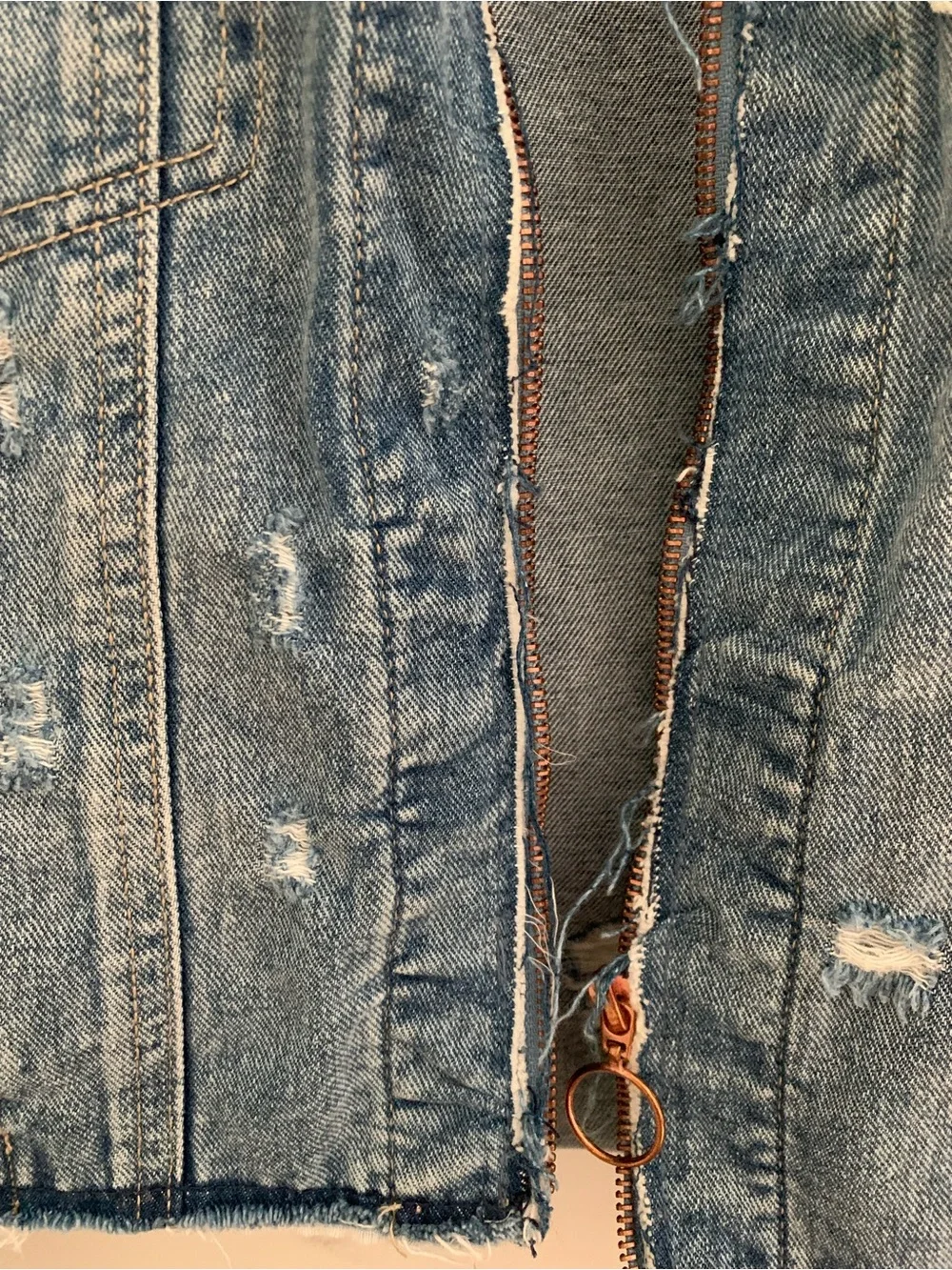 Cropped Distressed Denim Jacket - Blue